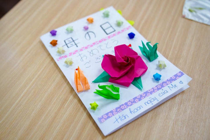 Sinh viên Nhật Bản học tìm hiểu văn hóa quà tặng Nhật Bản qua cuộc thi “Gói yêu thương - Trao hạnh phúc” 101