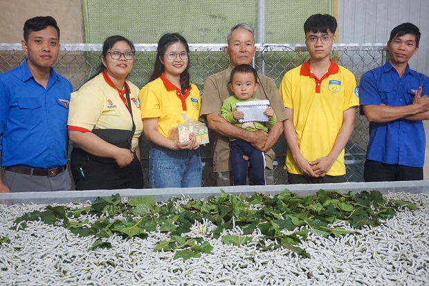 Sinh viên Khoa Luật ghi dấu mùa xuân tại Lâm Đồng với chiến dịch “Người người vui xuân - Nhà nhà ấm Tết” 53