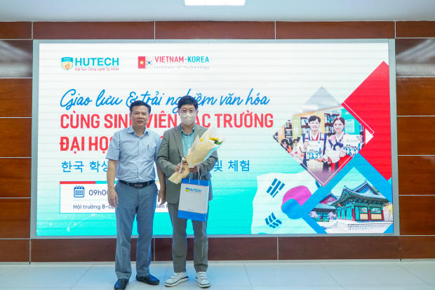Sinh viên Việt Công nghệ Việt - Hàn sôi nổi giao lưu cùng bạn bè Hàn Quốc 31