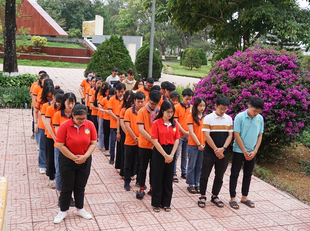 Sinh viên Khoa Luật ghi dấu mùa xuân tại Lâm Đồng với chiến dịch “Người người vui xuân - Nhà nhà ấm Tết” 96