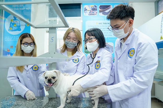 Hôm nay, sinh viên HUTECH chính thức bắt đầu học kỳ “bình thường mới” tại Trường 105