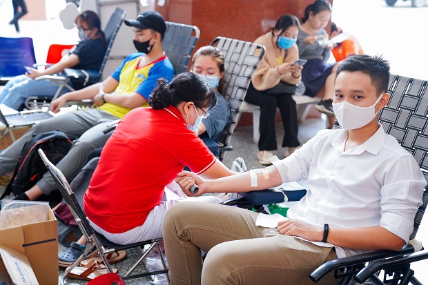 Đông đảo sinh viên HUTECH tham gia hiến máu hưởng ứng Tháng Thanh niên 2021 49