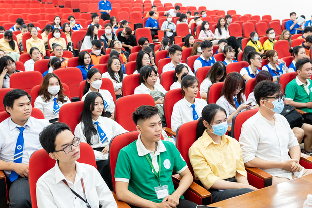 The 7th Law Olympiad attracts students from 9 universities to compete 27