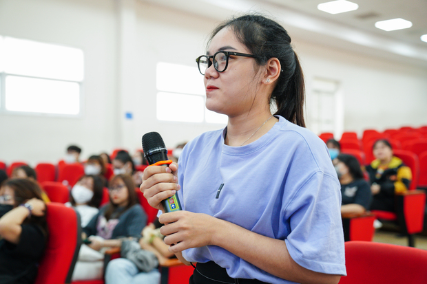 Workshop “Kỹ năng chinh phục doanh nghiệp Hàn Quốc” mang bí kíp bổ ích đến sinh viên Viện Công nghệ Việt - Hàn 104