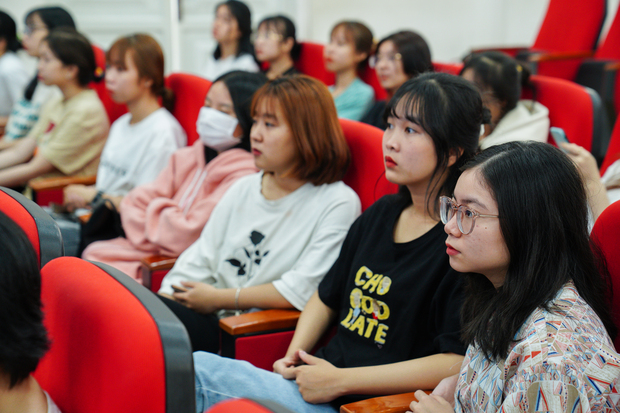 Workshop “Kỹ năng chinh phục doanh nghiệp Hàn Quốc” mang bí kíp bổ ích đến sinh viên Viện Công nghệ Việt - Hàn 80