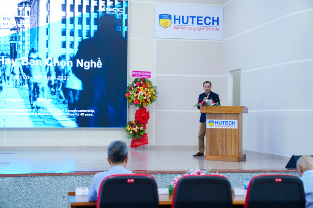 Loạt doanh nghiệp công nghệ trang bị kỹ năng ứng tuyển cho sinh viên HUTECH trước thềm IT OPEN DAY 2021 109