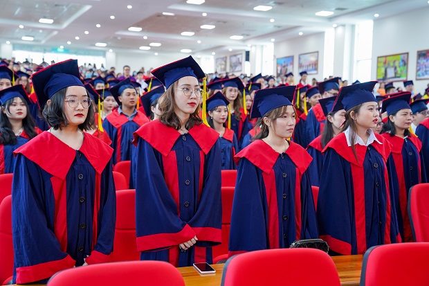 “Chuyến đò” tốt nghiệp đầu tiên năm 2021 đưa sinh viên thuộc 11 Khoa/Viện HUTECH cập bến 112