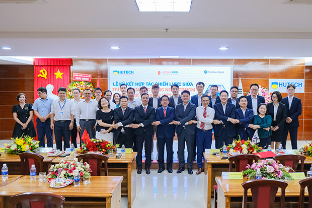 HUTECH và Ngân hàng Shinhan Việt Nam ký kết hợp tác chiến lược: Cơ hội cho nguồn nhân lực tương lai 214
