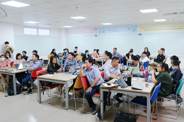 VJIT tổ chức tập huấn “Đổi mới sáng tạo và tư duy khởi nghiệp 2” cho hơn 60 giảng viên 12