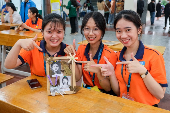 Các đội hào hứng khoe 