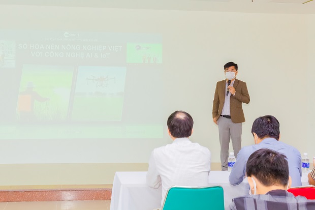 Viện Kỹ thuật HUTECH tổ chức đánh thức tinh thần khởi nghiệp của sinh viên qua “I - UniTour” 69