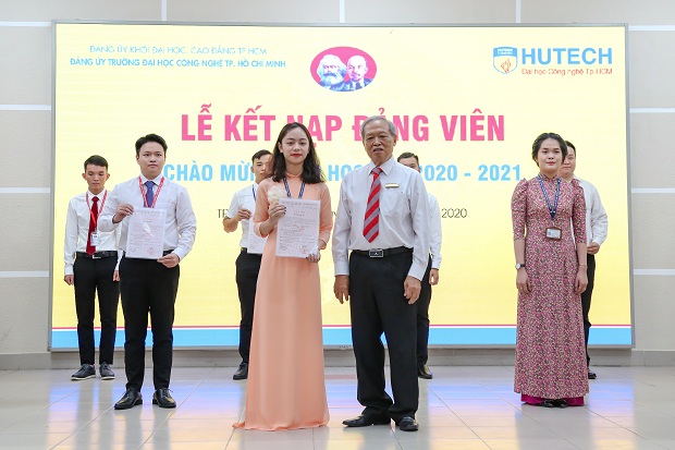 HUTECH tổ chức Lễ trao huy hiệu 60 năm tuổi Đảng và Hội nghị Đảng viên năm học 2020 - 2021 59