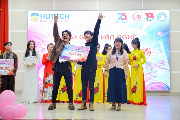 Sinh viên Nhật Bản học thăng hoa cùng Đêm Gala “Tri ân người lái đò” 150