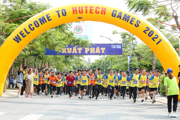 HUTECH Games 2021 chính thức khai mạc với những gam màu rực rỡ và sôi nổi 349