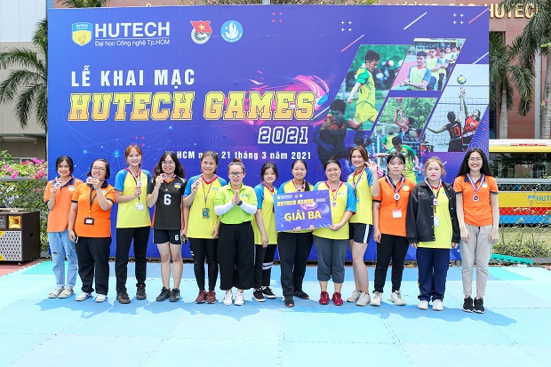 Colorful and vibrant opening ceremony of HUTECH Games 2021 347