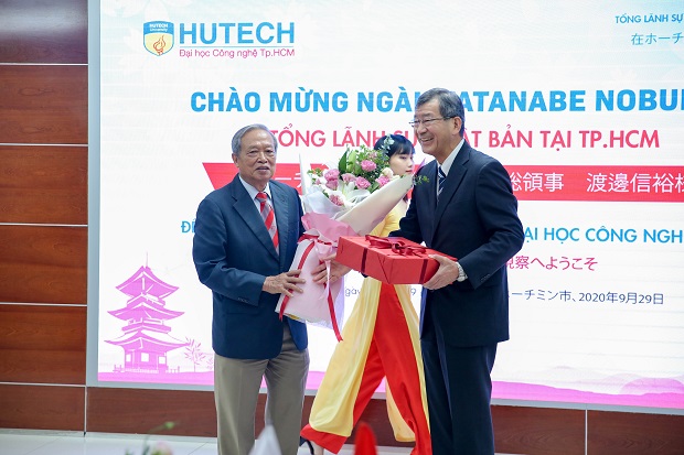 Tổng lãnh sự Nhật Bản kỳ vọng sinh viên HUTECH sẽ là cầu nối cho mối quan hệ Việt - Nhật 84