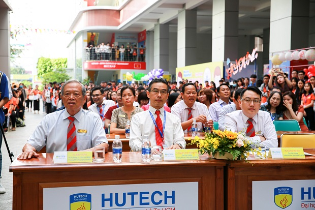 HUTECH khởi động năm học 2019 - 2020 19