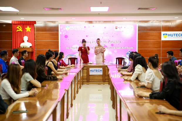 Top 20 Miss HUTECH tích cực chuẩn bị cho “chặng cuối” cùng MC Quỳnh Hoa và Á hậu Kim Duyên 16