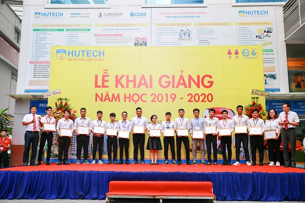 HUTECH khởi động năm học 2019 - 2020 42