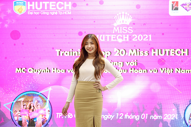 Top 20 Miss HUTECH tích cực chuẩn bị cho “chặng cuối” cùng MC Quỳnh Hoa và Á hậu Kim Duyên 51