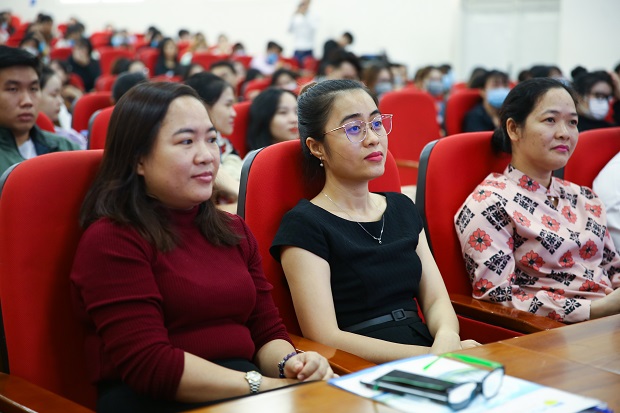 Chuyên gia nhân sự Triumph Việt Nam “mách nhỏ” sinh viên HUTECH cách ghi điểm trước nhà tuyển dụng 17