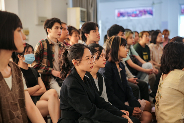 Sinh viên Thiết kế thời trang HUTECH hào hứng trải nghiệm nhuộm tự nhiên cùng NTK Phương Hà 51