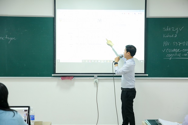 HUTECH lecturers take part in training on the application of ICT and Blended Learning/E-Learning models 39