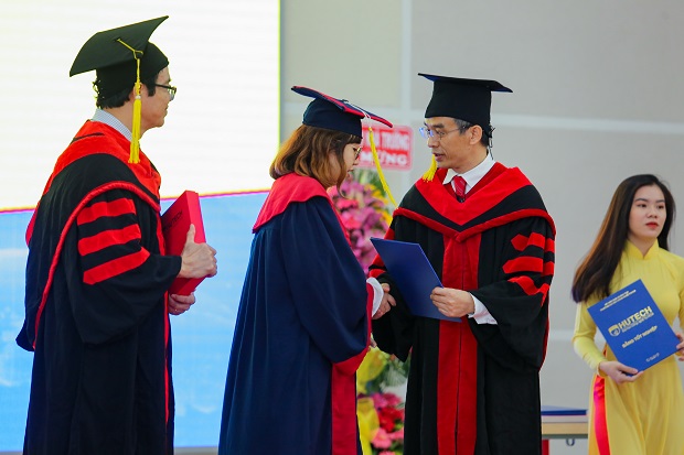 “Chuyến đò” tốt nghiệp đầu tiên năm 2021 đưa sinh viên thuộc 11 Khoa/Viện HUTECH cập bến 221