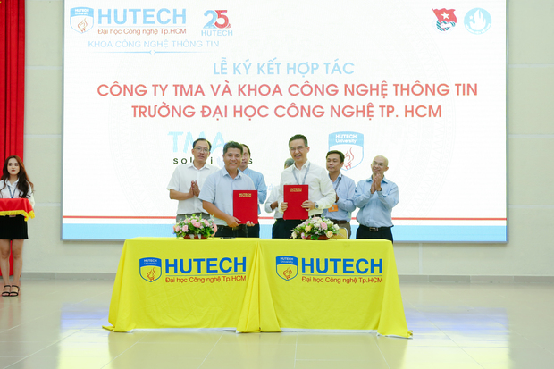 Đại diện nhiều doanh nghiệp IT hàng đầu cùng định hướng nghề nghiệp cho sinh viên HUTECH 119