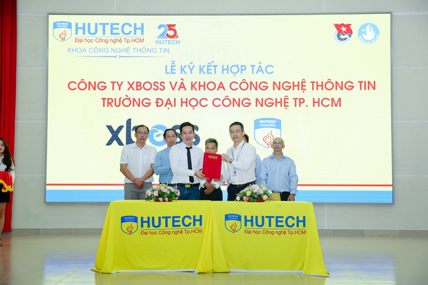 Đại diện nhiều doanh nghiệp IT hàng đầu cùng định hướng nghề nghiệp cho sinh viên HUTECH 124