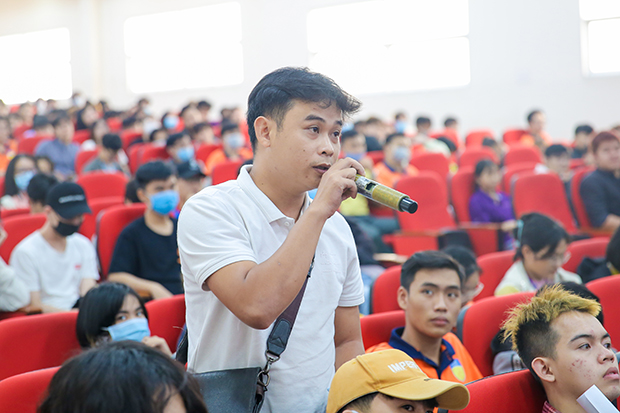 Architect Hoang Thuc Hao introduces HUTECH students to the "Happiness Architecture and Surprise Sustainability” design philosophy 96