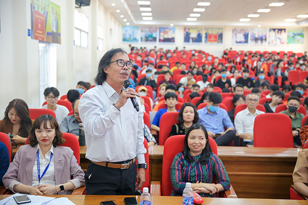 Architect Hoang Thuc Hao introduces HUTECH students to the "Happiness Architecture and Surprise Sustainability” design philosophy 87
