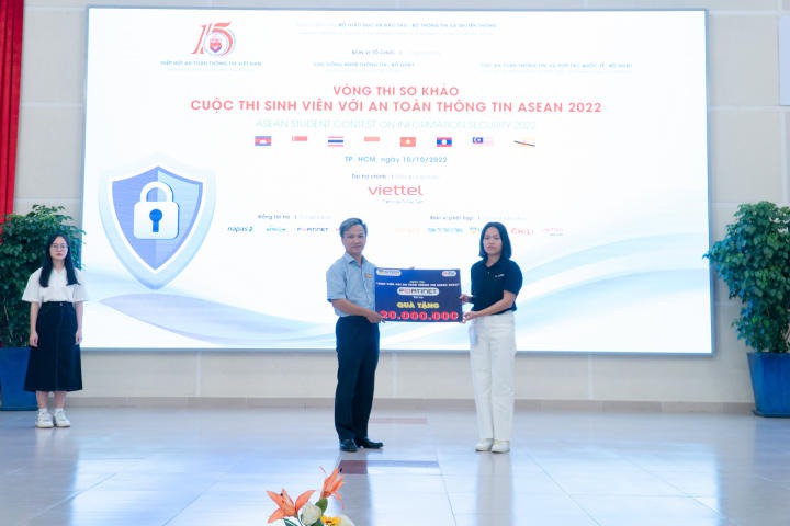 Cuộc thi nhận được sự đồng hành và tài trợ của nhiều doanh nghiệp HUTECH 2