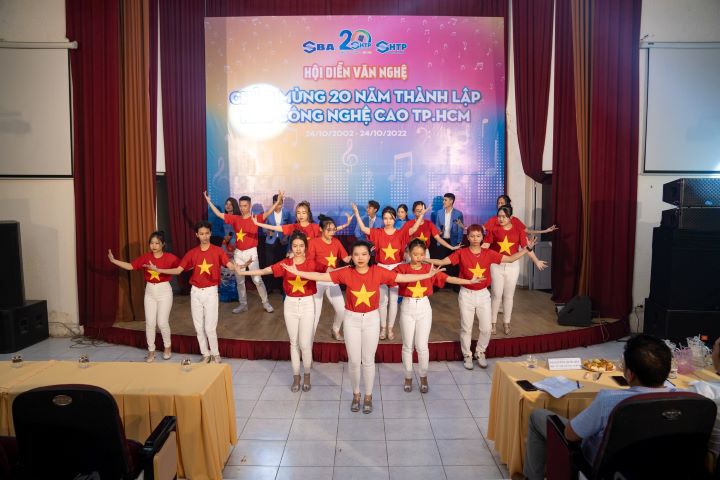 Tiết mục tốp ca với ca khúc “Việt Nam ơi” trong vòng sơ khảo vừa qua