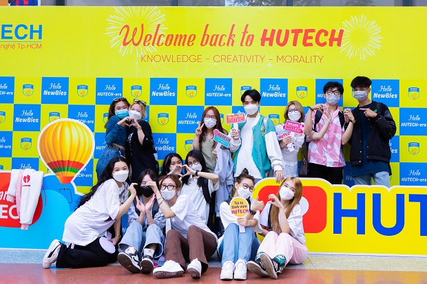 Cùng thể hiện tình yêu "chất lừ" cho HUTECH với cuộc thi "HUTECH Idol TikTok 2022" 22