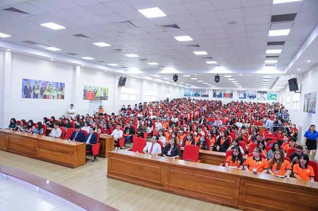 “Bật mí” kỹ năng chinh phục nhà tuyển dụng Hàn Quốc cho sinh viên viện Công nghệ Việt Hàn 79