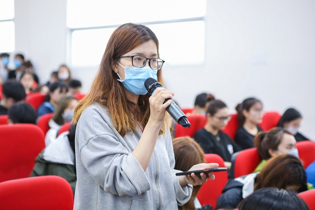 “Bật mí” kỹ năng chinh phục nhà tuyển dụng Hàn Quốc cho sinh viên HUTECH 104