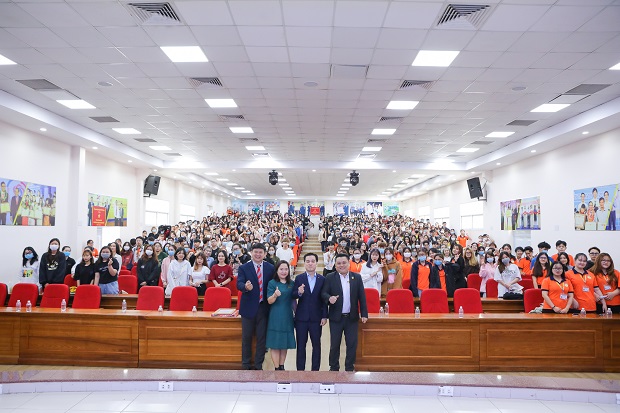 “Bật mí” kỹ năng chinh phục nhà tuyển dụng Hàn Quốc cho sinh viên HUTECH 116