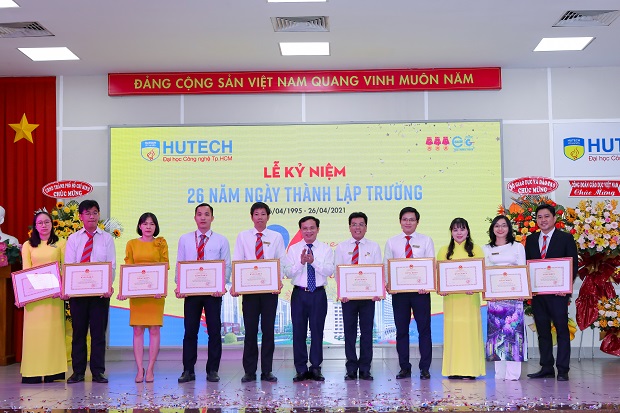 HUTECH celebrates the 26th anniversary of its establishment: Energetic, aspirational and successful 219