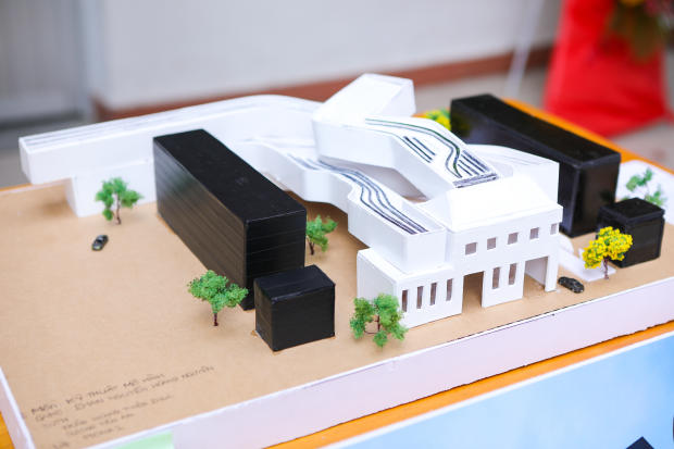 Touring famous landmarks through architectural models of HUTECH Architecture and Arts students 88