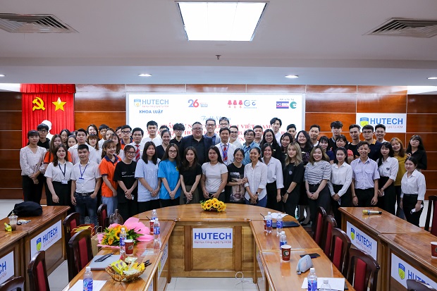 Sinh viên Khoa Luật HUTECH tìm hiểu “Đầu tư nước ngoài tại Việt Nam qua hoạt động mua bán, sáp nhập doanh nghiệp” 79