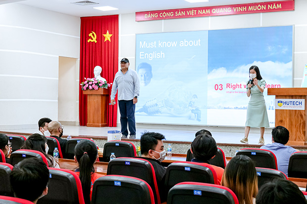 Sinh viên Khoa Tài chính - Thương mại trau dồi tiếng Anh tại workshop "Ngữ pháp ứng dụng trong nói và viết" 47