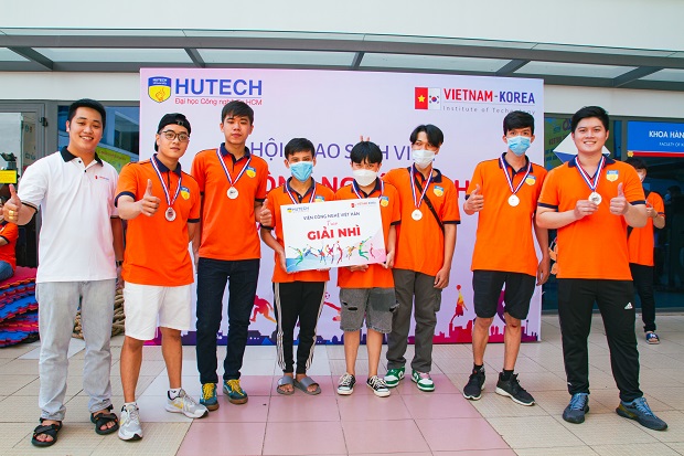 Ngắm loạt ảnh ngập tràn năng lượng tại Hội thao sinh viên Viện Công nghệ Việt - Hàn 73