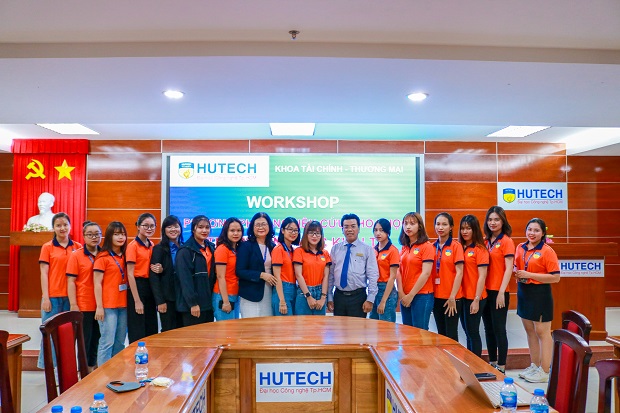 HUTECH students learn how to conduct research in economics 36