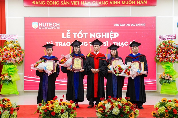 HUTECH trao bằng tốt nghiệp cho 01 Tân Tiến sĩ, 173 Tân Thạc sĩ 90