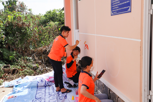 Nhật ký thiện nguyện “Tiếp bước đến trường” đầy ý nghĩa của sinh viên VJIT tại Tân Dương (Đồng Tháp) 77