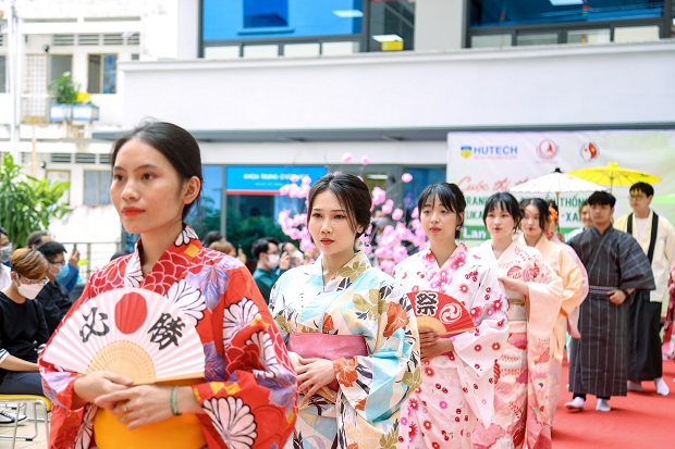 Sinh viên Khoa Nhật Bản học lan tỏa cảm hứng sống “xanh” với cuộc thi thiết kế Yukata 143