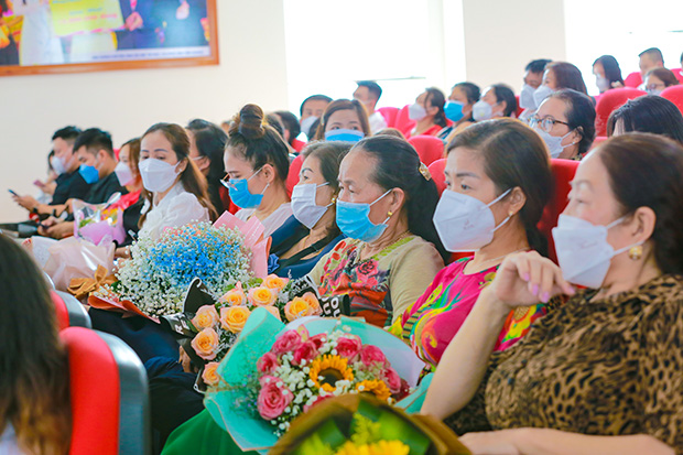 Các Tân Thạc sĩ, Cử nhân, Kỹ sư, Kiến trúc sư, Dược sĩ HUTECH rộn ràng tốt nghiệp 167