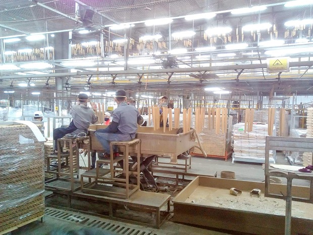 Sinh viên Kiến trúc - Mỹ thuật tìm hiểu về sản xuất đồ gỗ tại công ty ScanCom 22