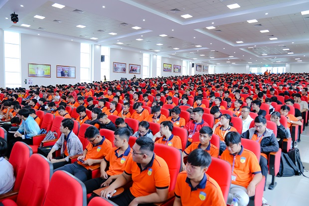 Nhu cầu nhân lực nhóm ngành công nghệ tăng cao trong lương lai và hành trang của IT-ers HUTECH 16